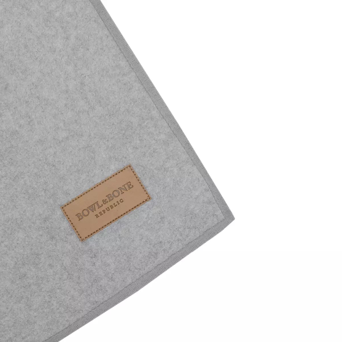 Couverture pour Chien Gris 'Zen' par Bowl&Bone