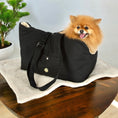 Load image into Gallery viewer, Sac de Transport pour chien Luxe et Comfort Beige par SohoPoms
