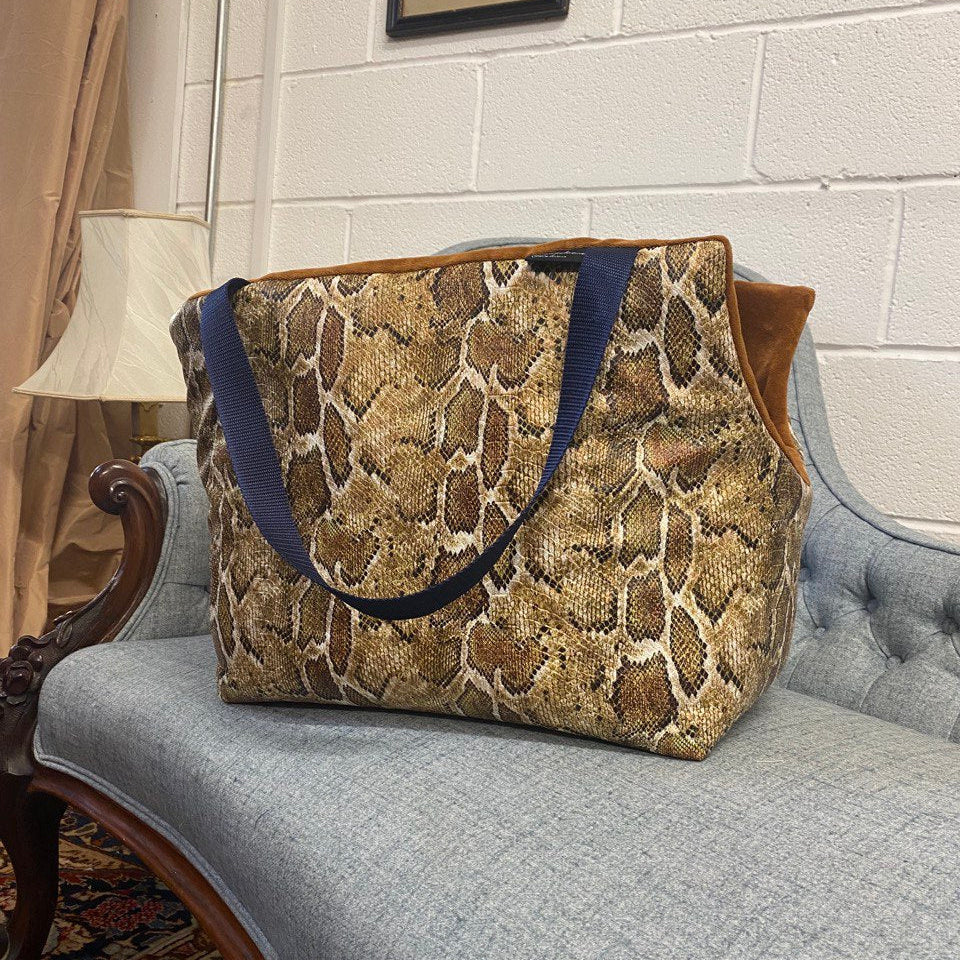 Sac de Transport pour Chien 'Python Élégance'