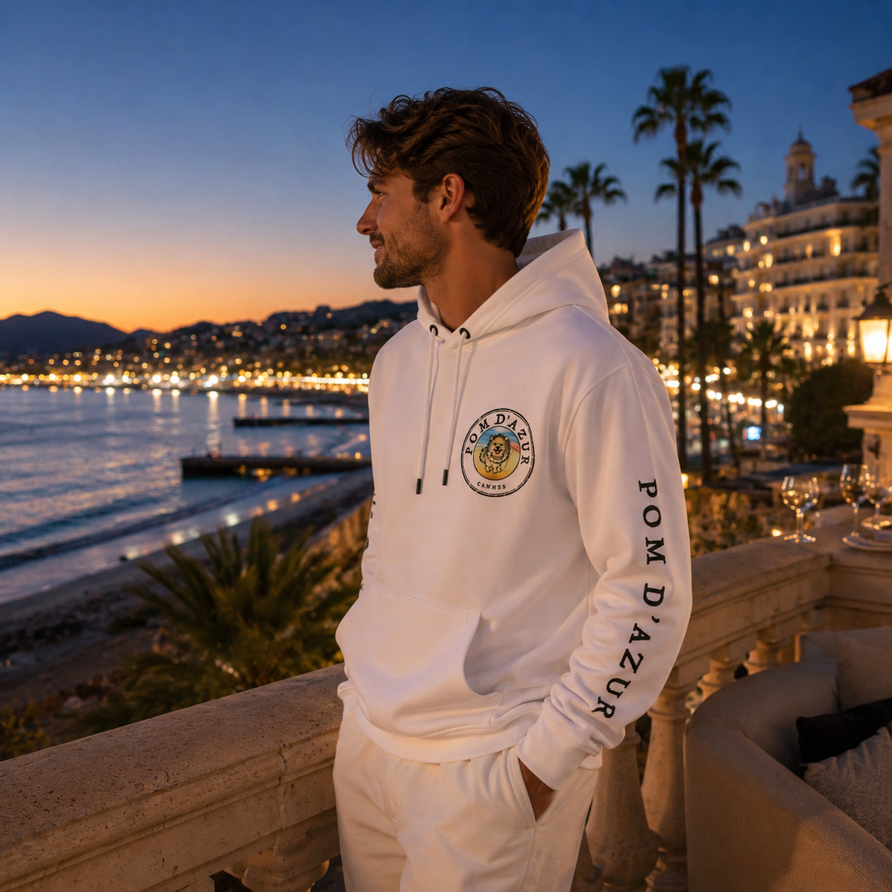 T-Shirt &amp; Sweat à Capuche Blancs Pom d’Azur Cannes