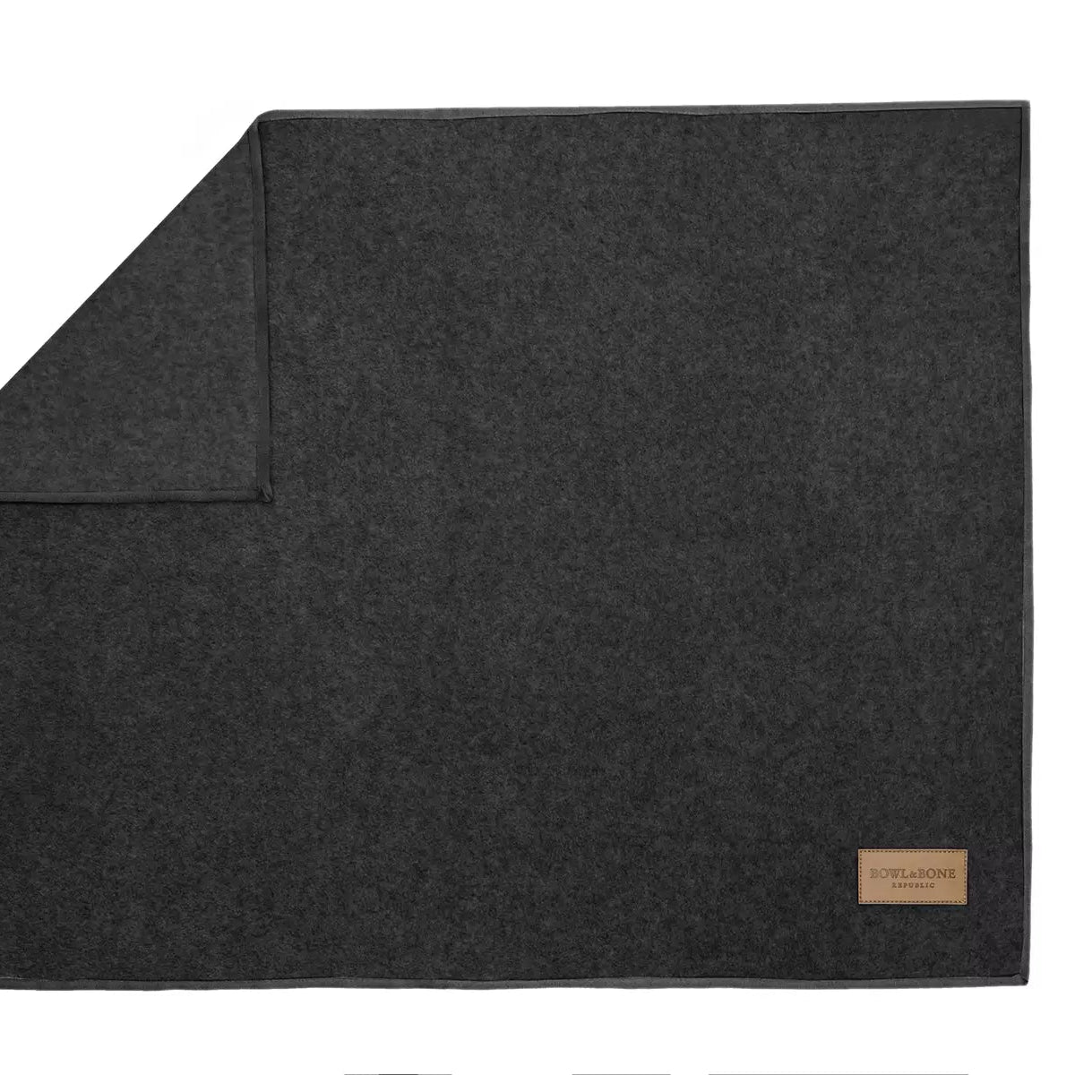 Couverture pour Chien Gris &#39;Zen&#39; par Bowl&amp;Bone